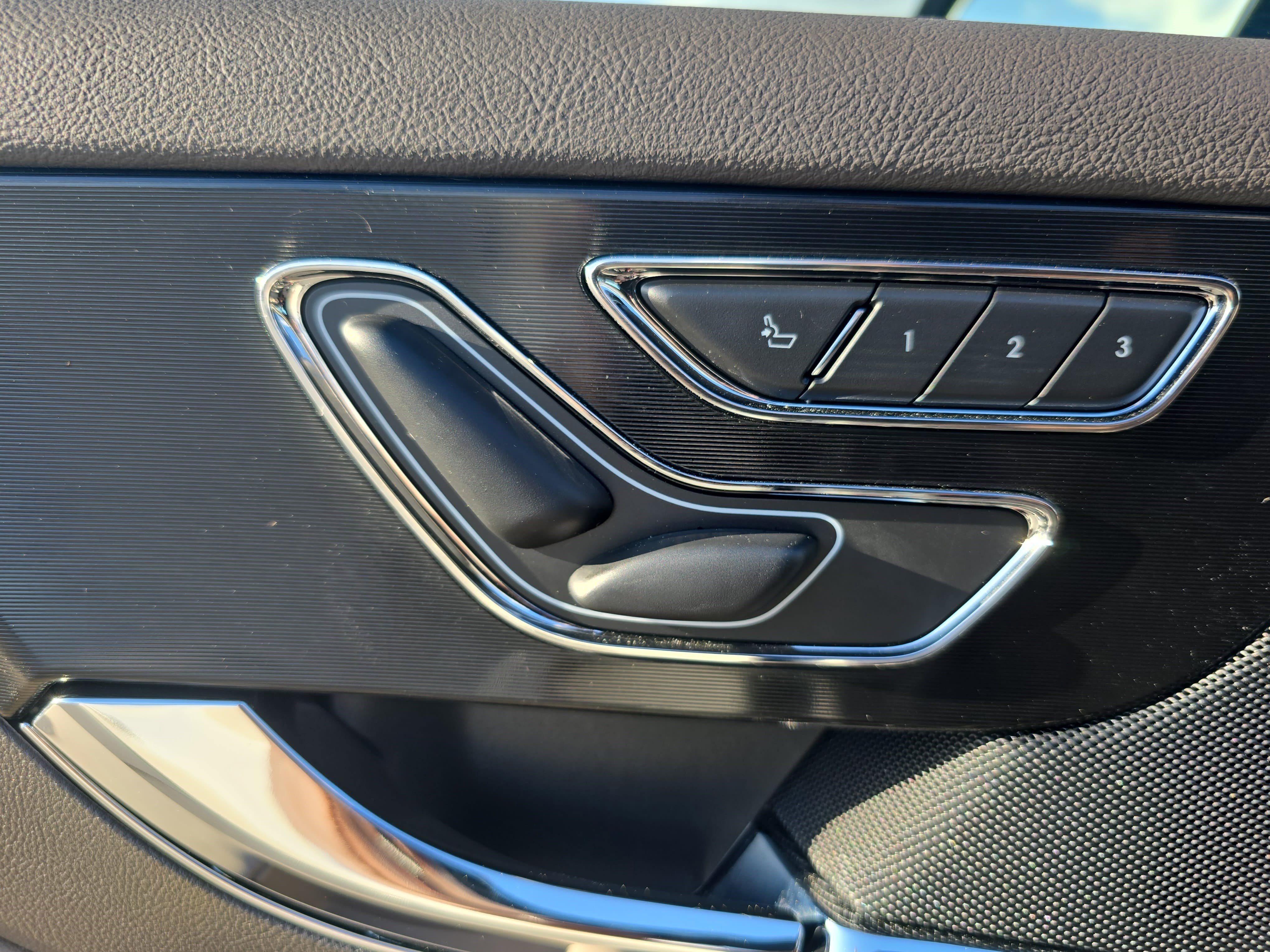 Certified 2023 Lincoln Corsair AWD w/ Equipment Group 102A image 29