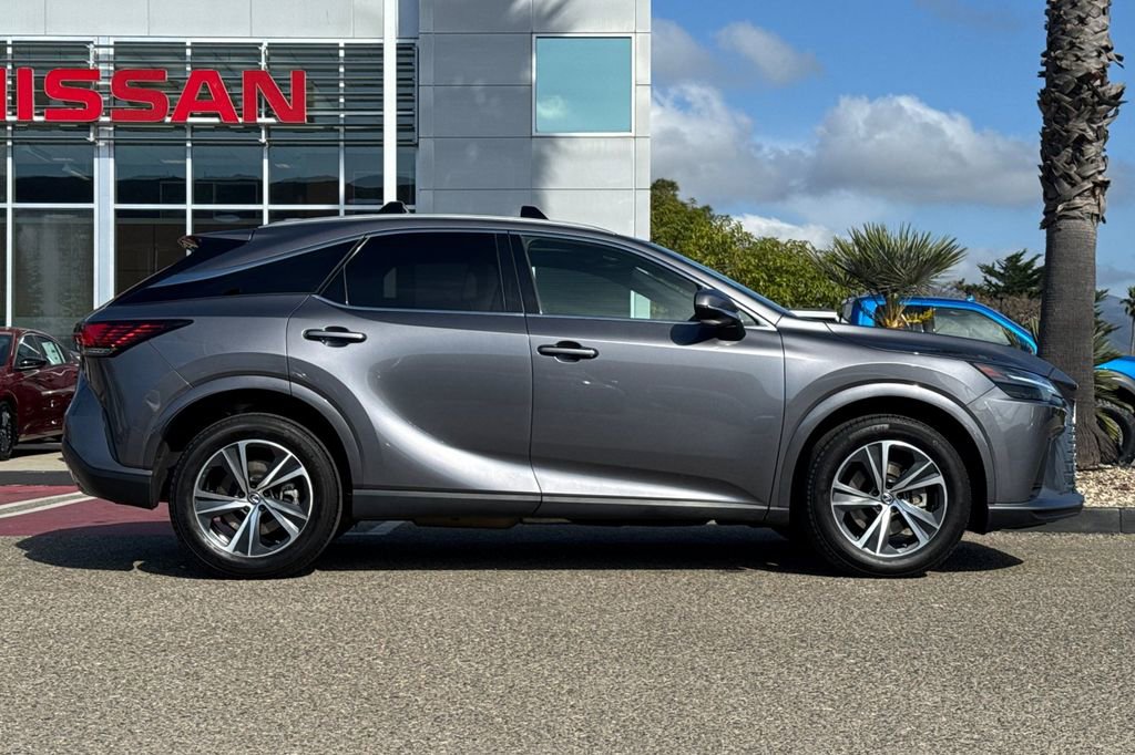 Used 2023 Lexus RX 350h w/ Accessory Package (Z1) image 3