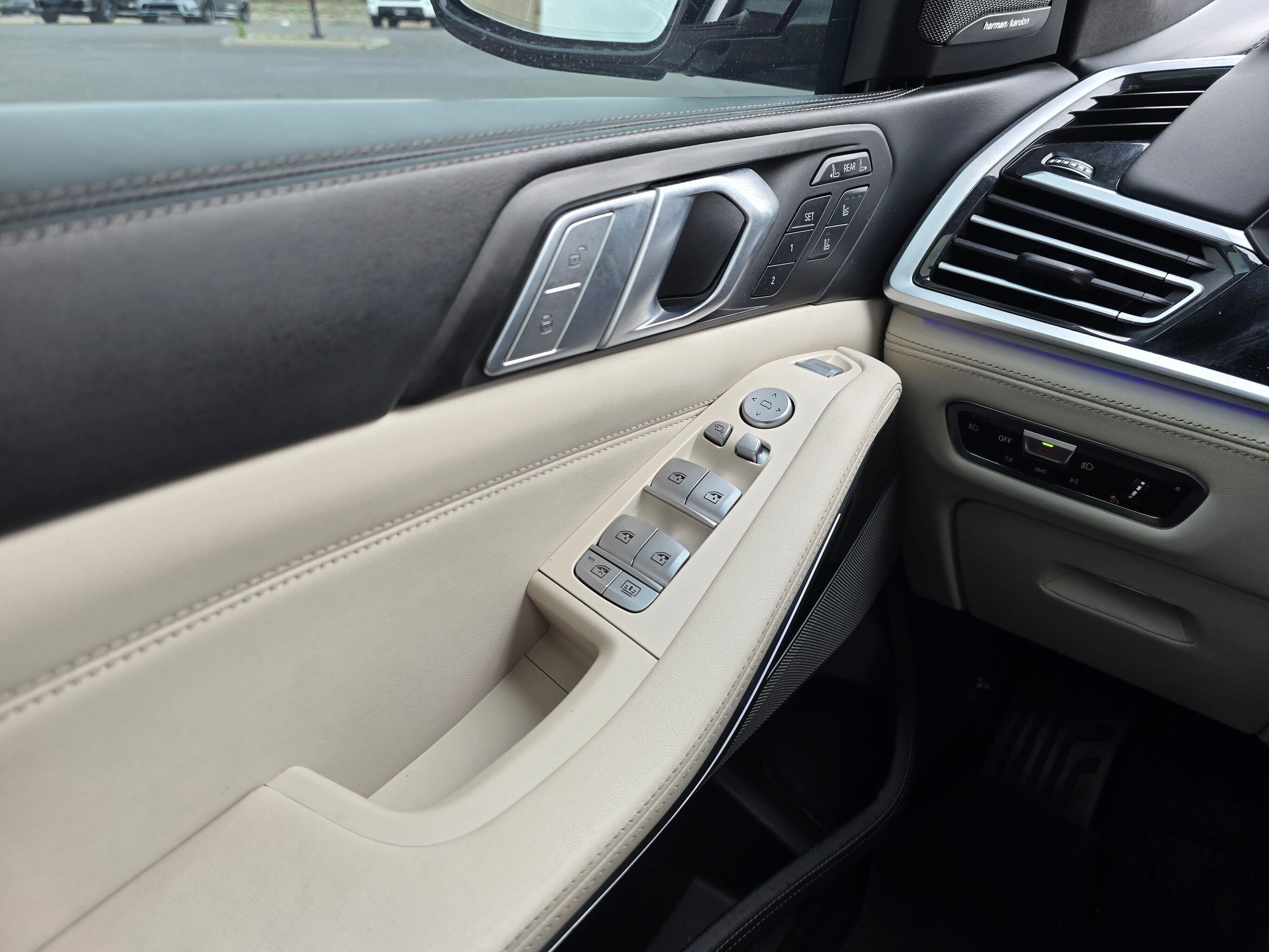 Certified 2022 BMW ALPINA XB7 AWD/4WD image 28