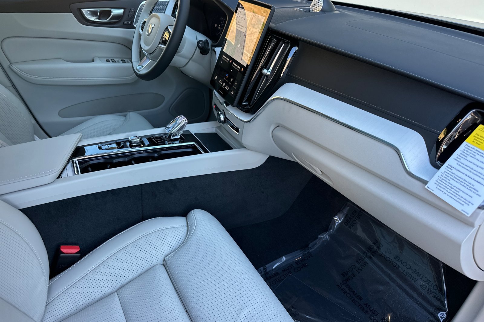 New 2026 Volvo XC60 B5 Ultra image 13