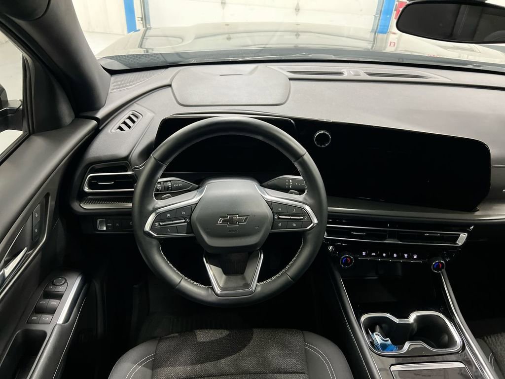 Used 2024 Chevrolet Traverse LS w/ Midnight/Sport Edition image 11