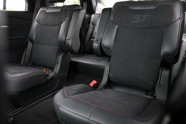 New 2026 Ford Explorer ST w/ Sun And Sound Package image 9