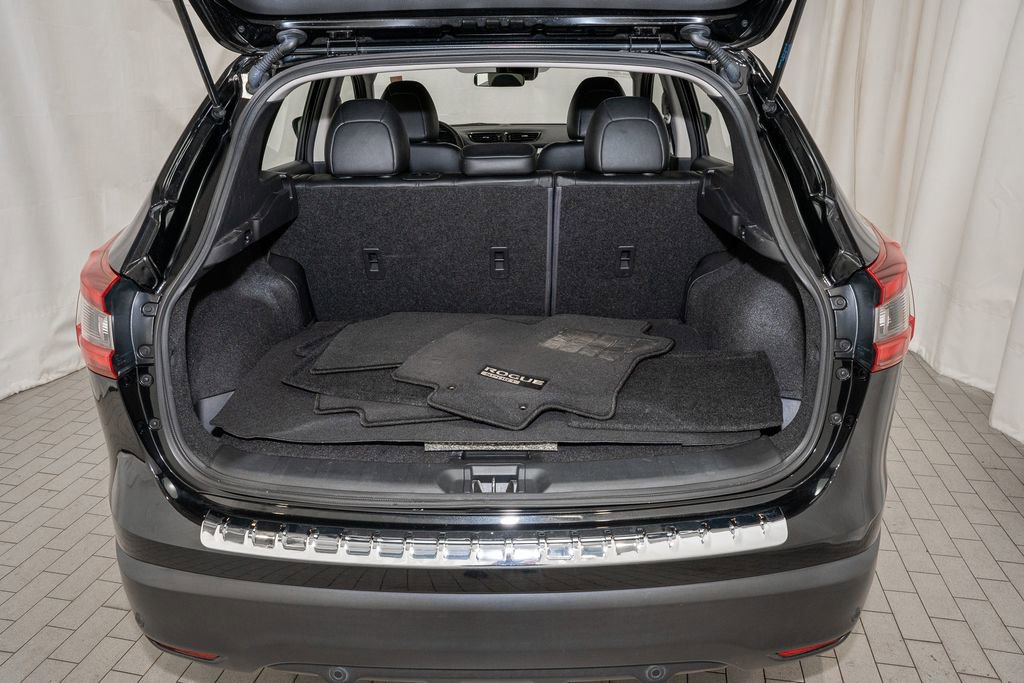 Used 2022 Nissan Rogue Sport SL image 6