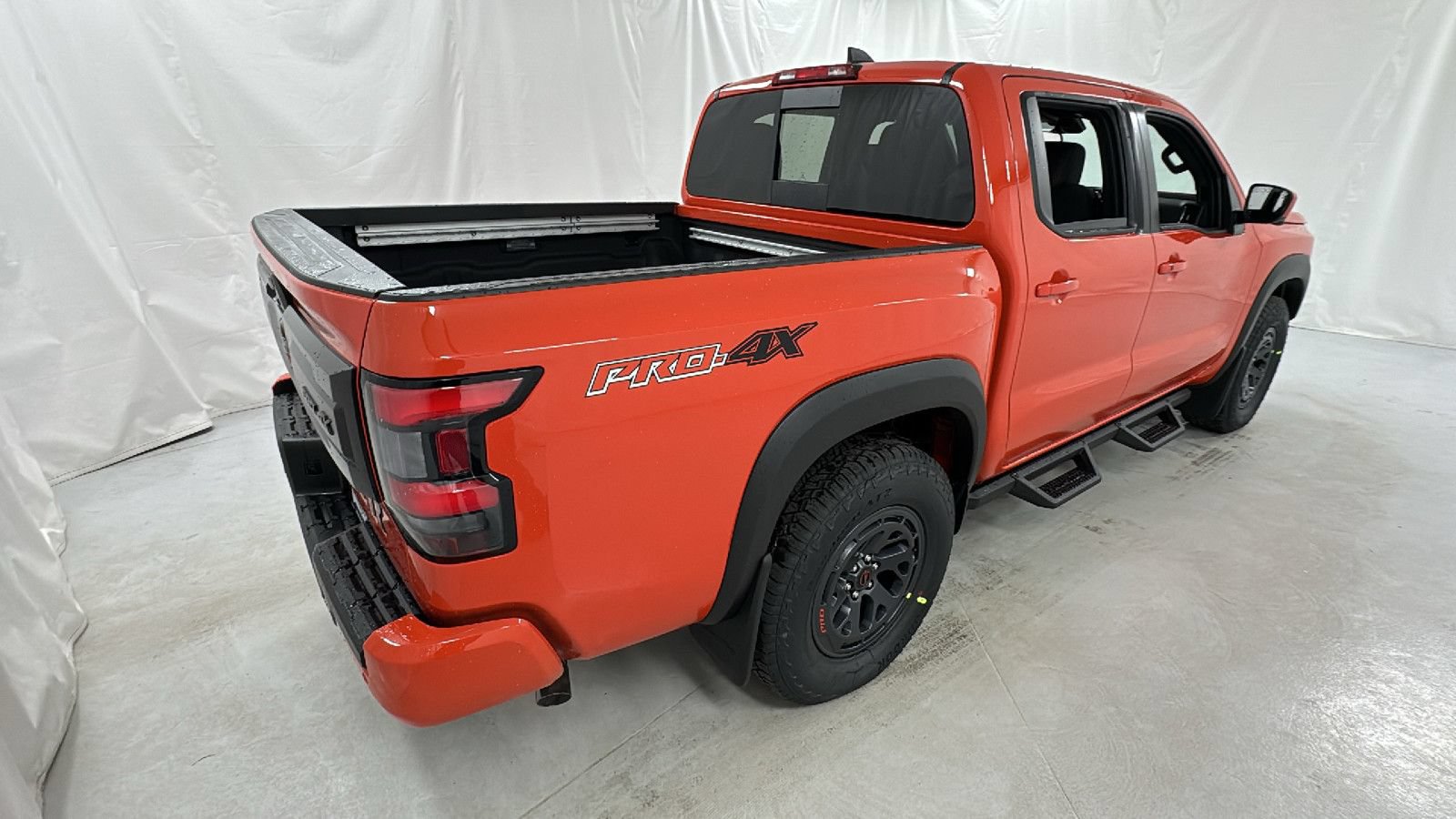 New 2026 Nissan Frontier PRO-4X w/ Pro-4x Convenience Package AWD/4WD image 3