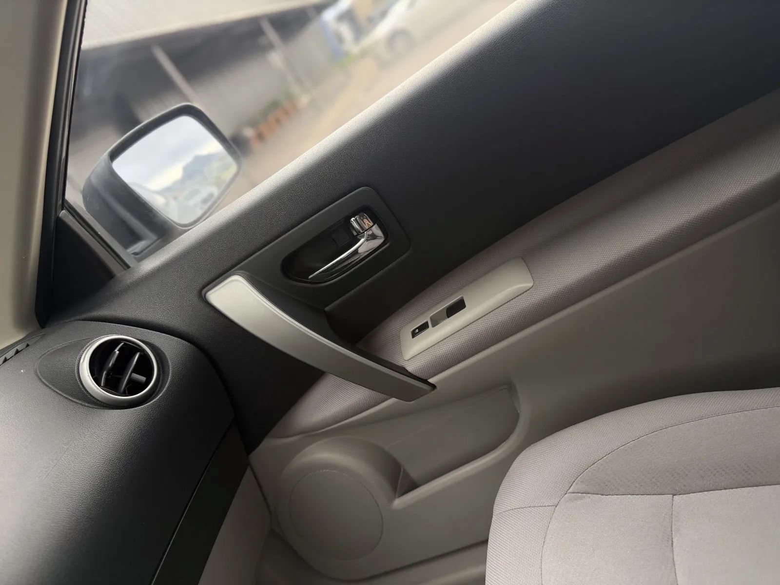 Used 2011 Nissan Rogue S AWD/4WD image 27