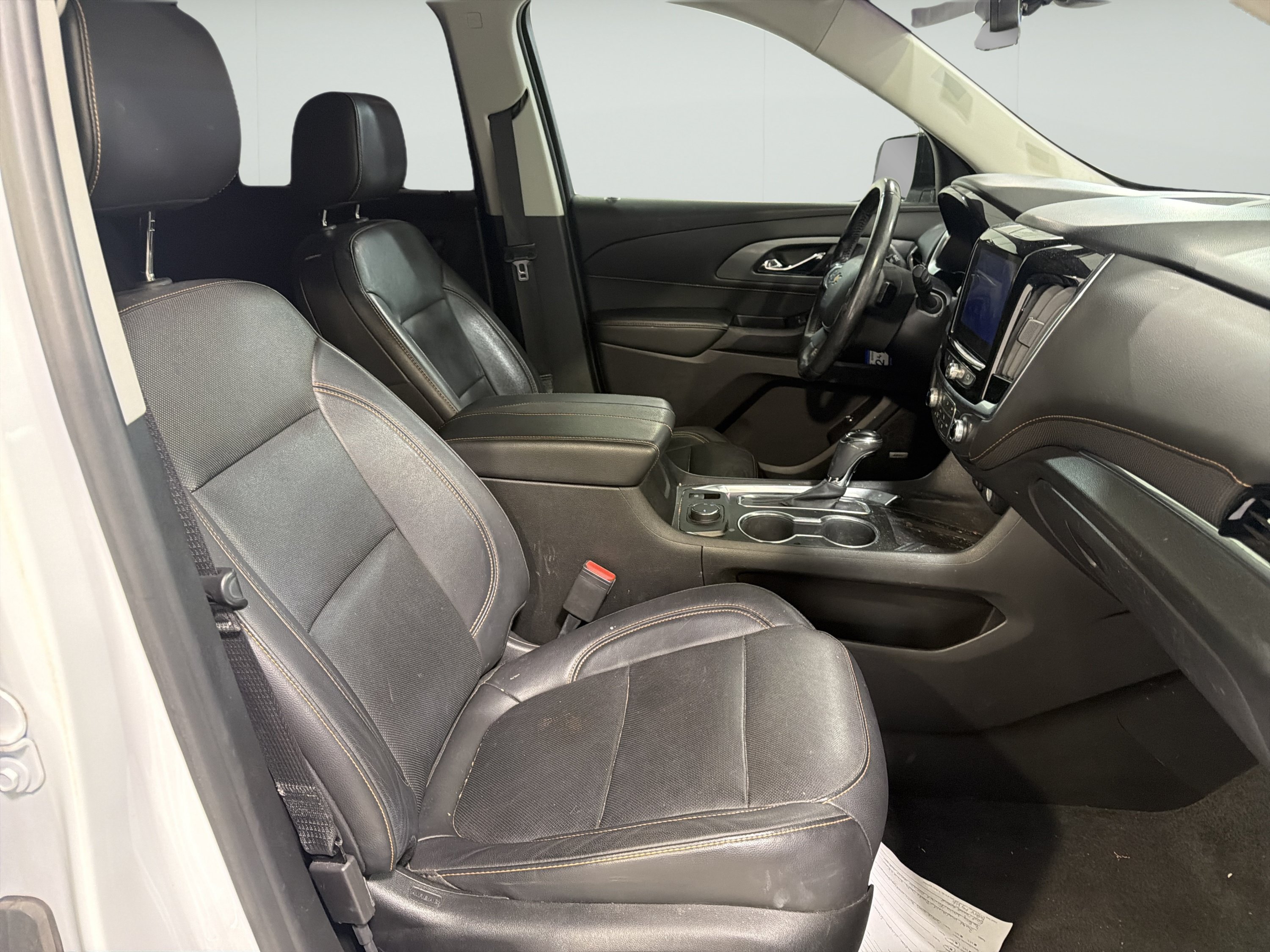 Used 2020 Chevrolet Traverse Premier w/ Redline Edition FWD image 12