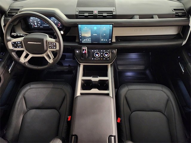Used 2025 Land Rover Defender 110 S image 4