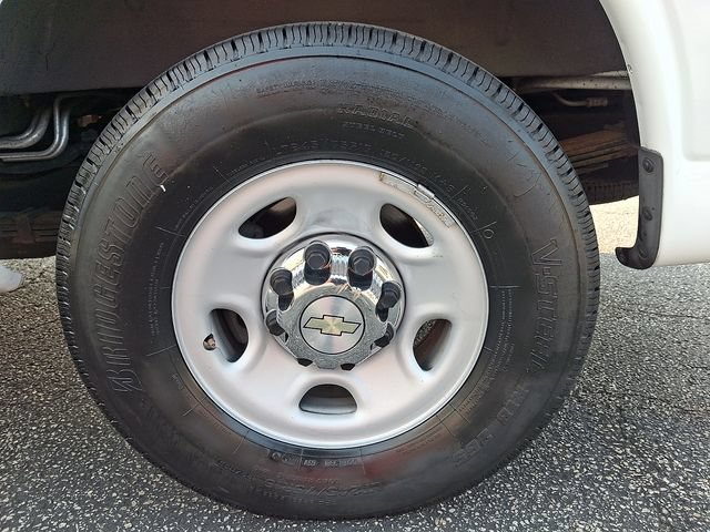 Used 2014 Chevrolet Express 3500 LT w/ LT Preferred Equipment Group RWD image 28