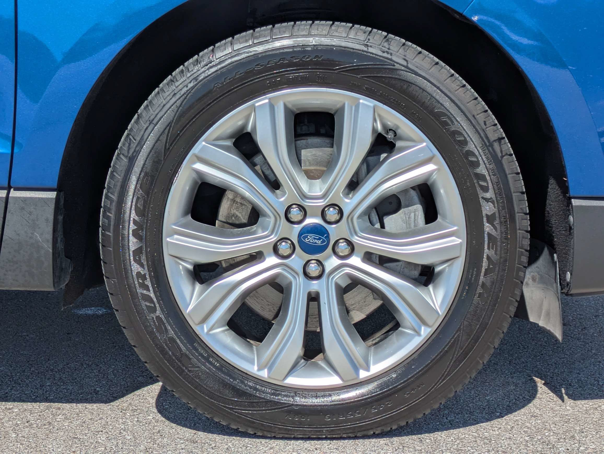 Used 2022 Ford Edge Titanium AWD/4WD image 12