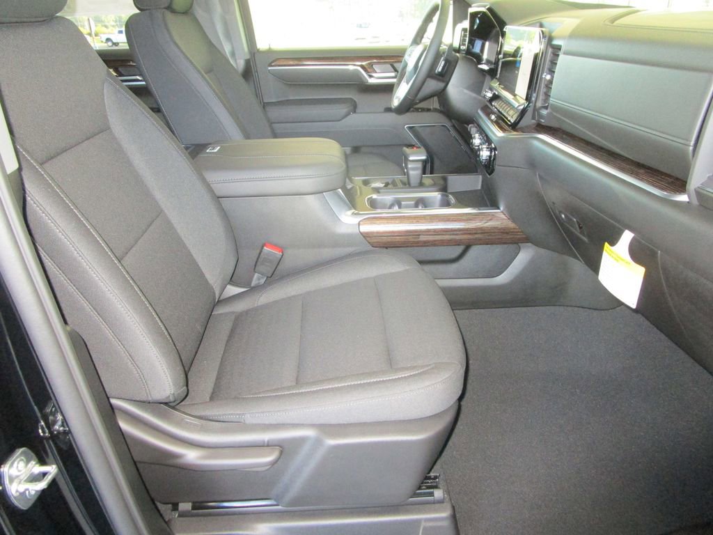 New 2026 GMC Sierra 1500 Elevation image 24