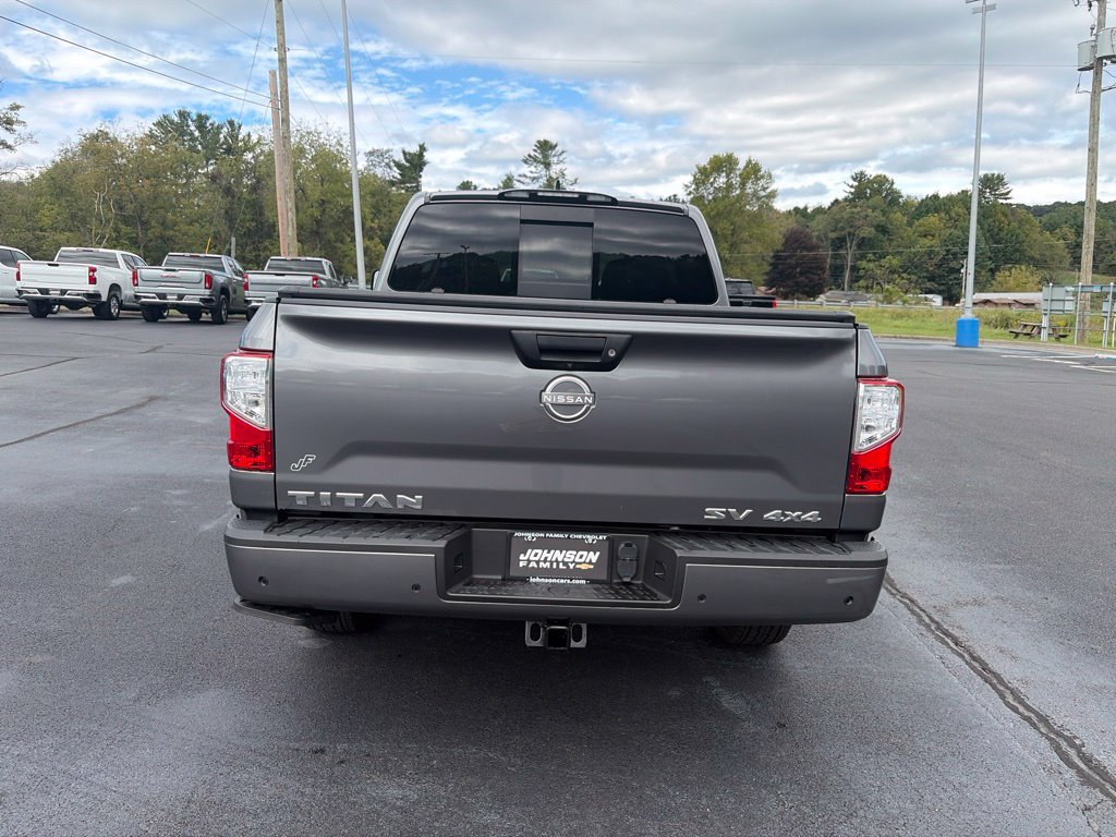 Used 2024 Nissan Titan SV w/ SV Convenience Package AWD/4WD image 9