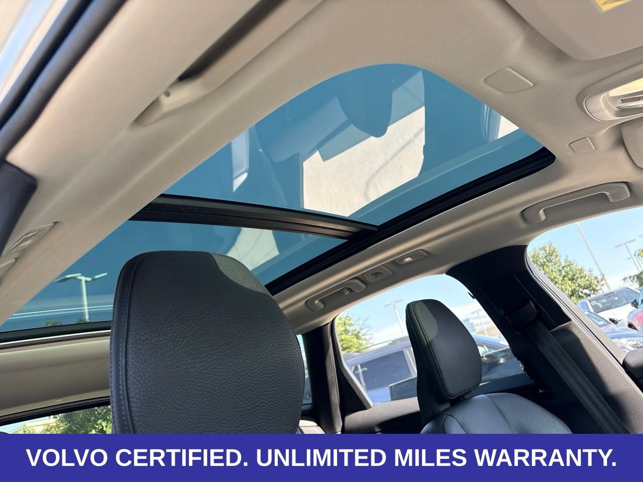 Certified 2025 Volvo XC60 B5 Plus AWD/4WD image 14