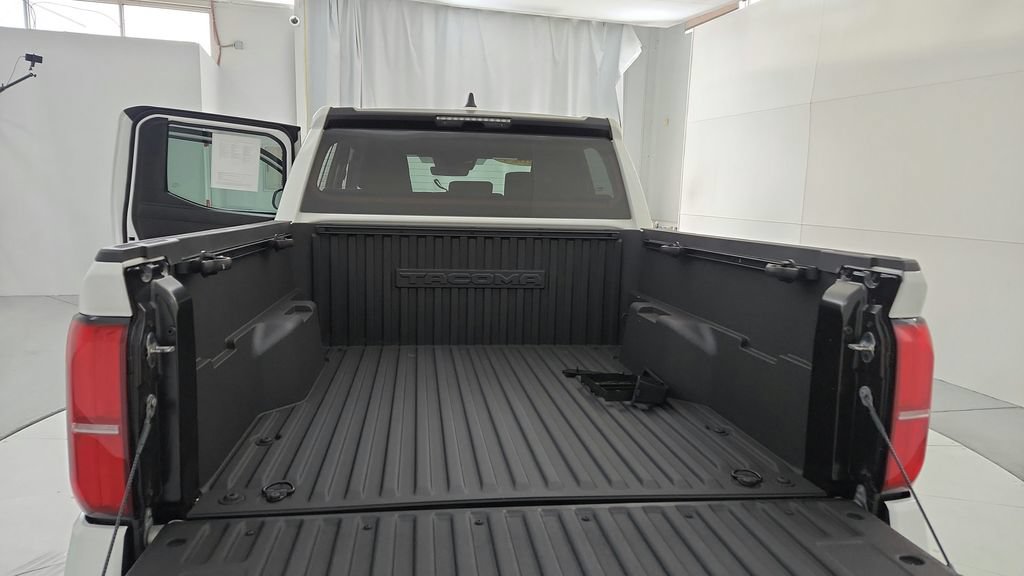 Certified 2024 Toyota Tacoma SR5 AWD/4WD image 27
