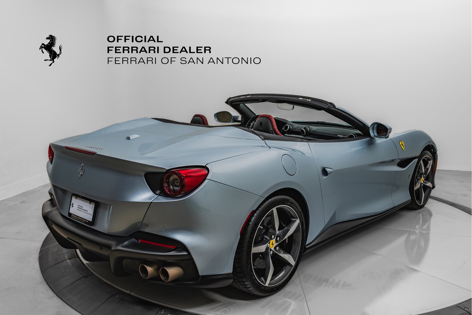 Certified 2022 Ferrari Portofino M image 10