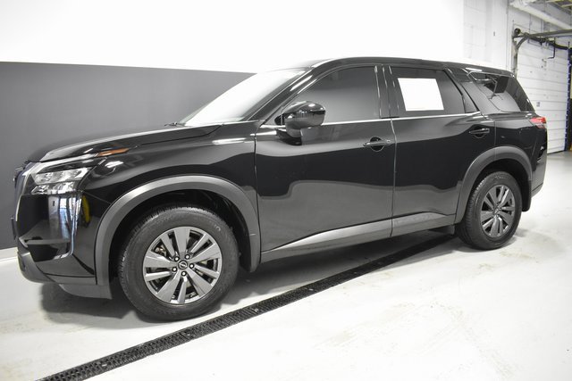 Certified 2024 Nissan Pathfinder S image 2