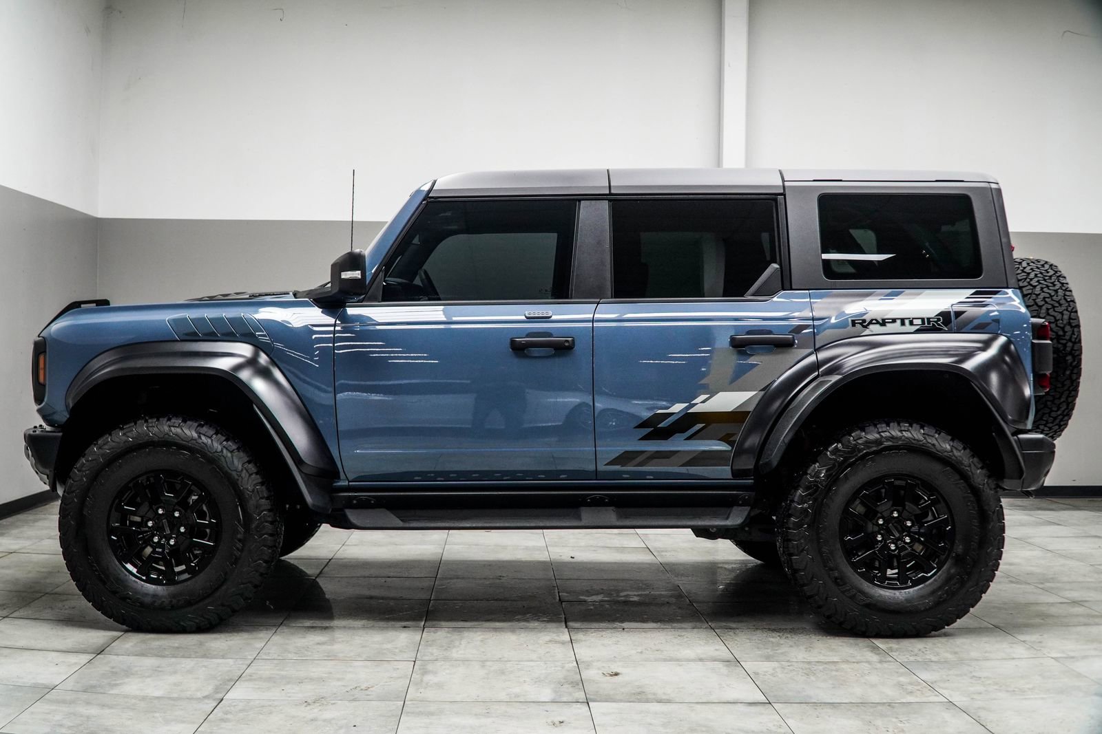 Used 2023 Ford Bronco Raptor image 9