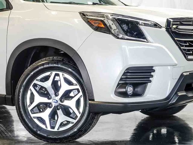 Used 2024 Subaru Forester Premium AWD/4WD image 4