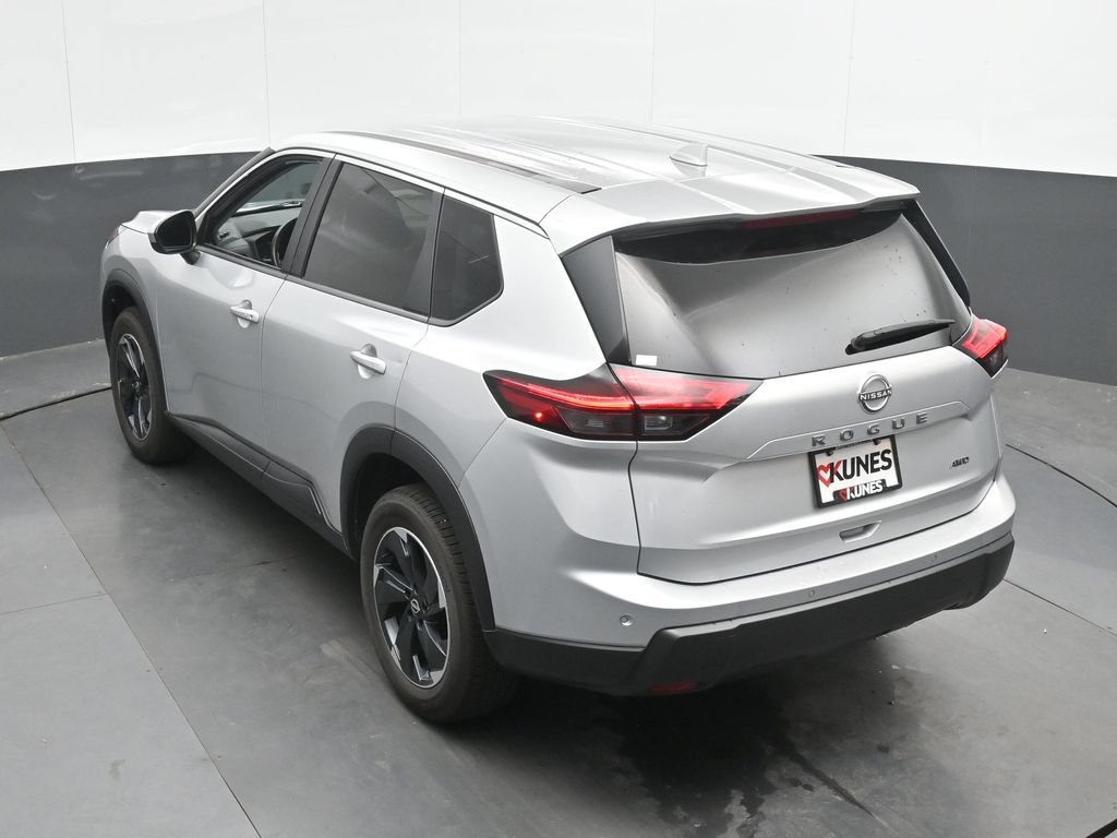 Used 2025 Nissan Rogue SV AWD/4WD image 38