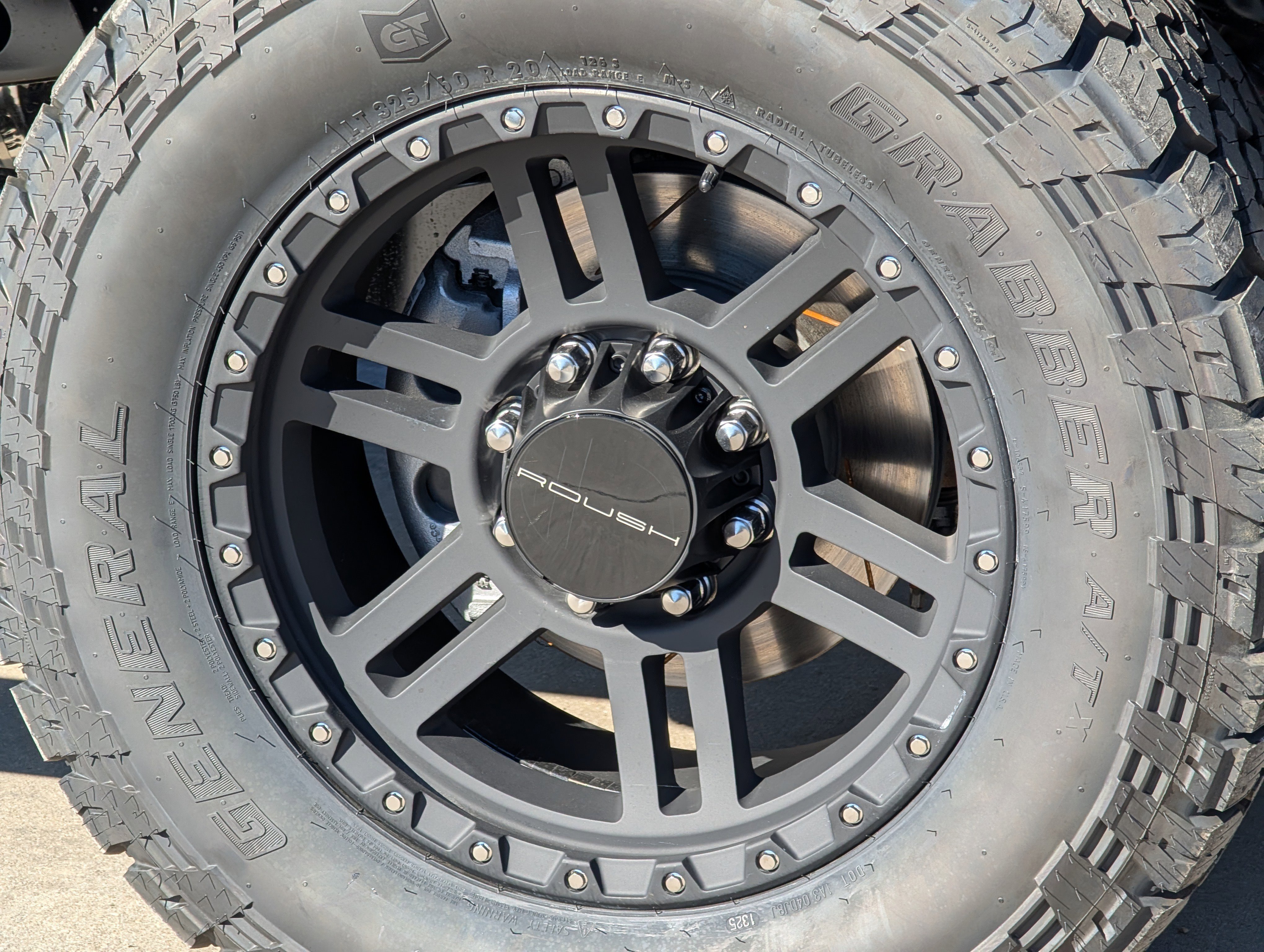 New 2026 Ford F250 Lariat w/ Black Appearance Package image 9