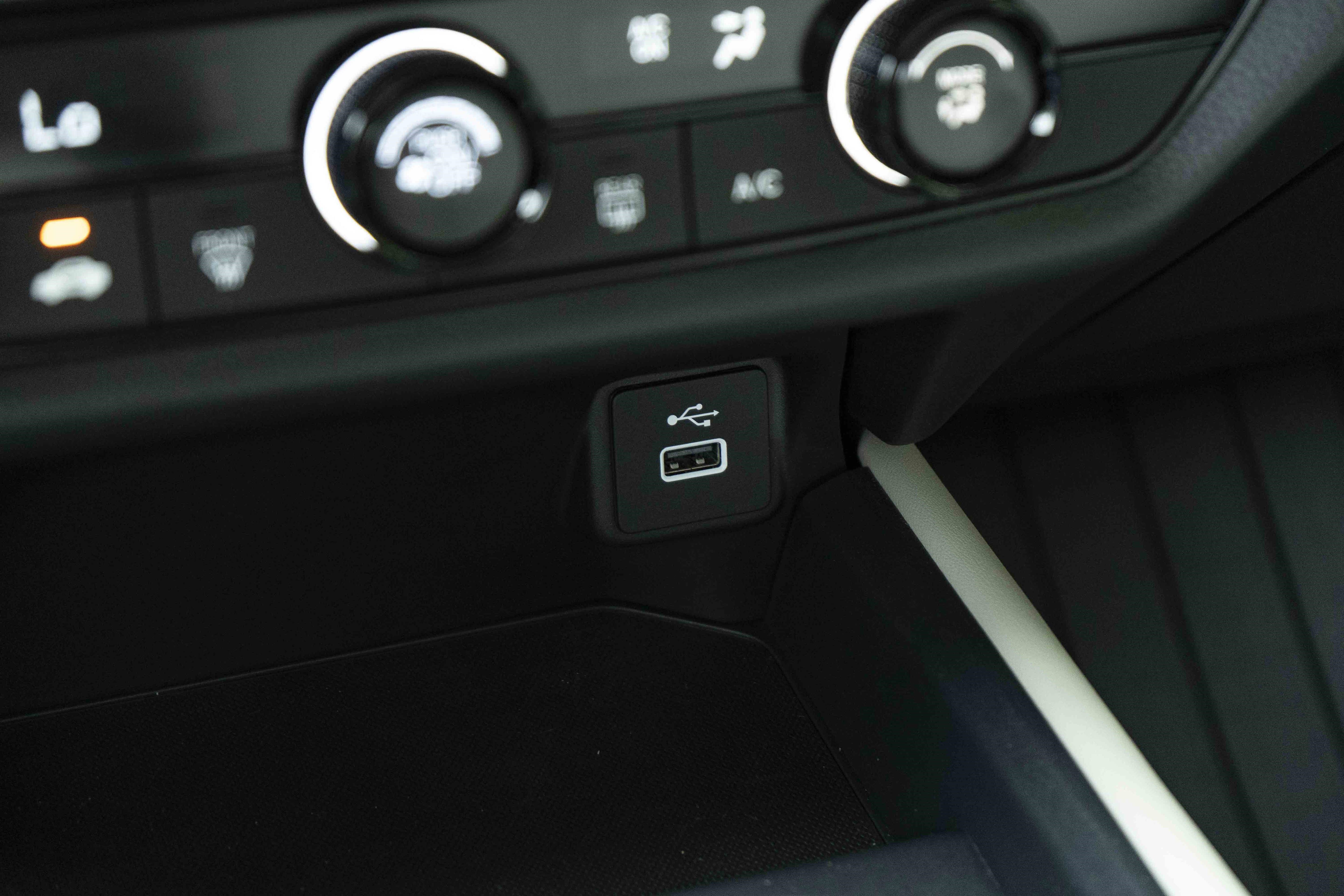 Used 2025 Honda HR-V LX image 33