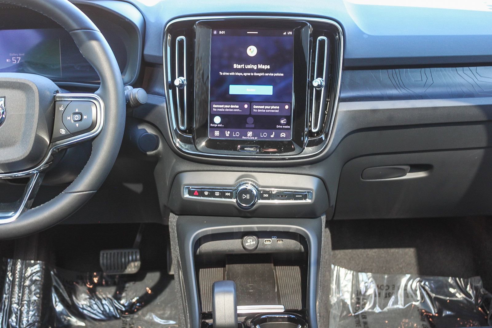 Used 2023 Volvo C40 P8 Recharge Ultimate image 14