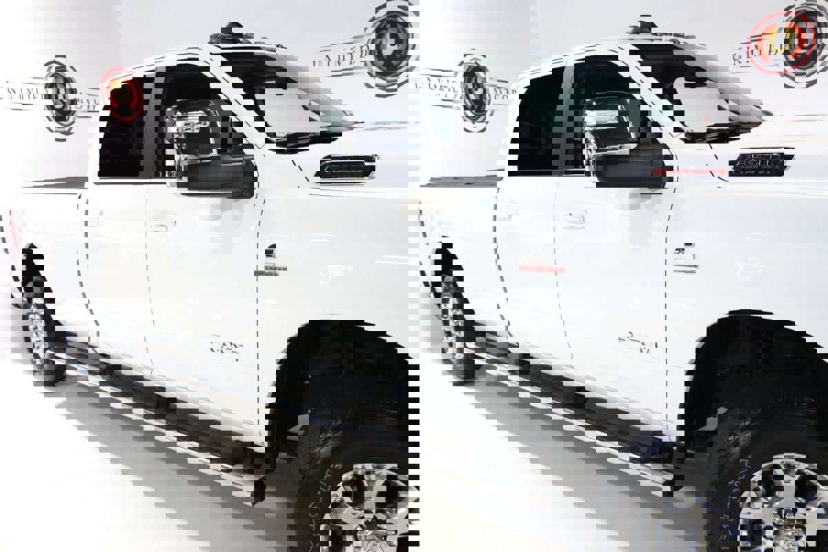 Used 2024 RAM 3500 Laramie image 8