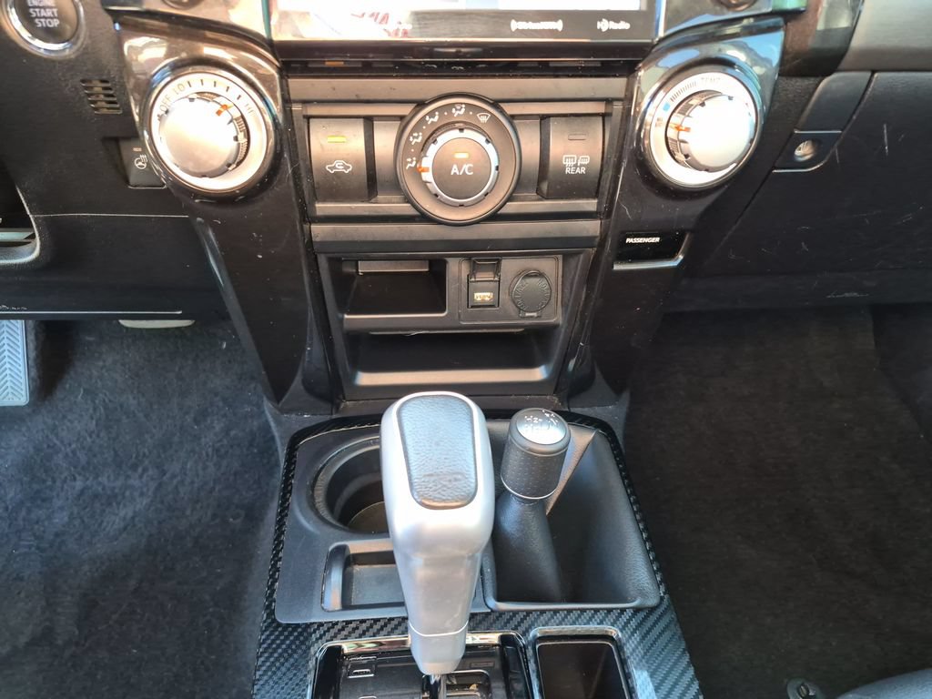 Used 2024 Toyota 4Runner TRD Off-Road Premium AWD/4WD image 27