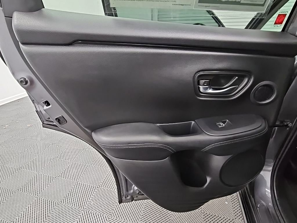 Used 2023 Honda HR-V EX-L image 31