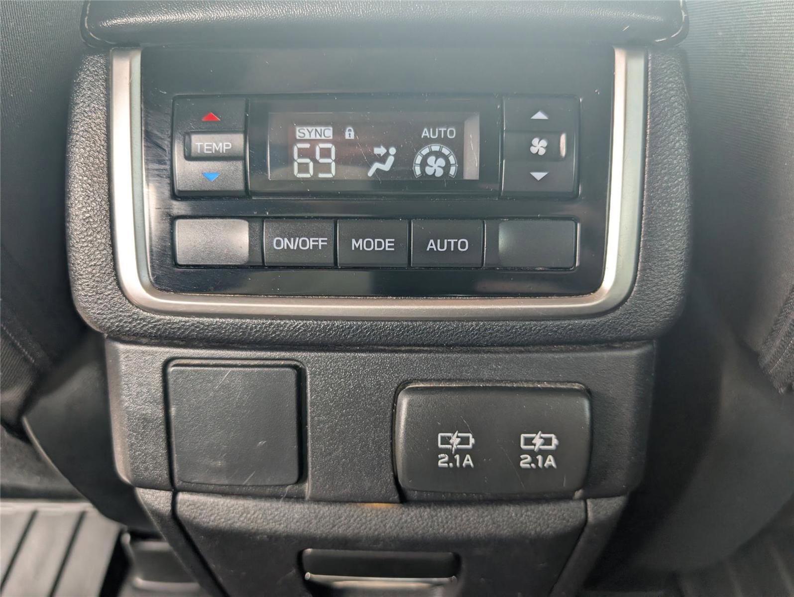 Used 2022 Subaru Ascent Premium w/ Convenience Package image 33