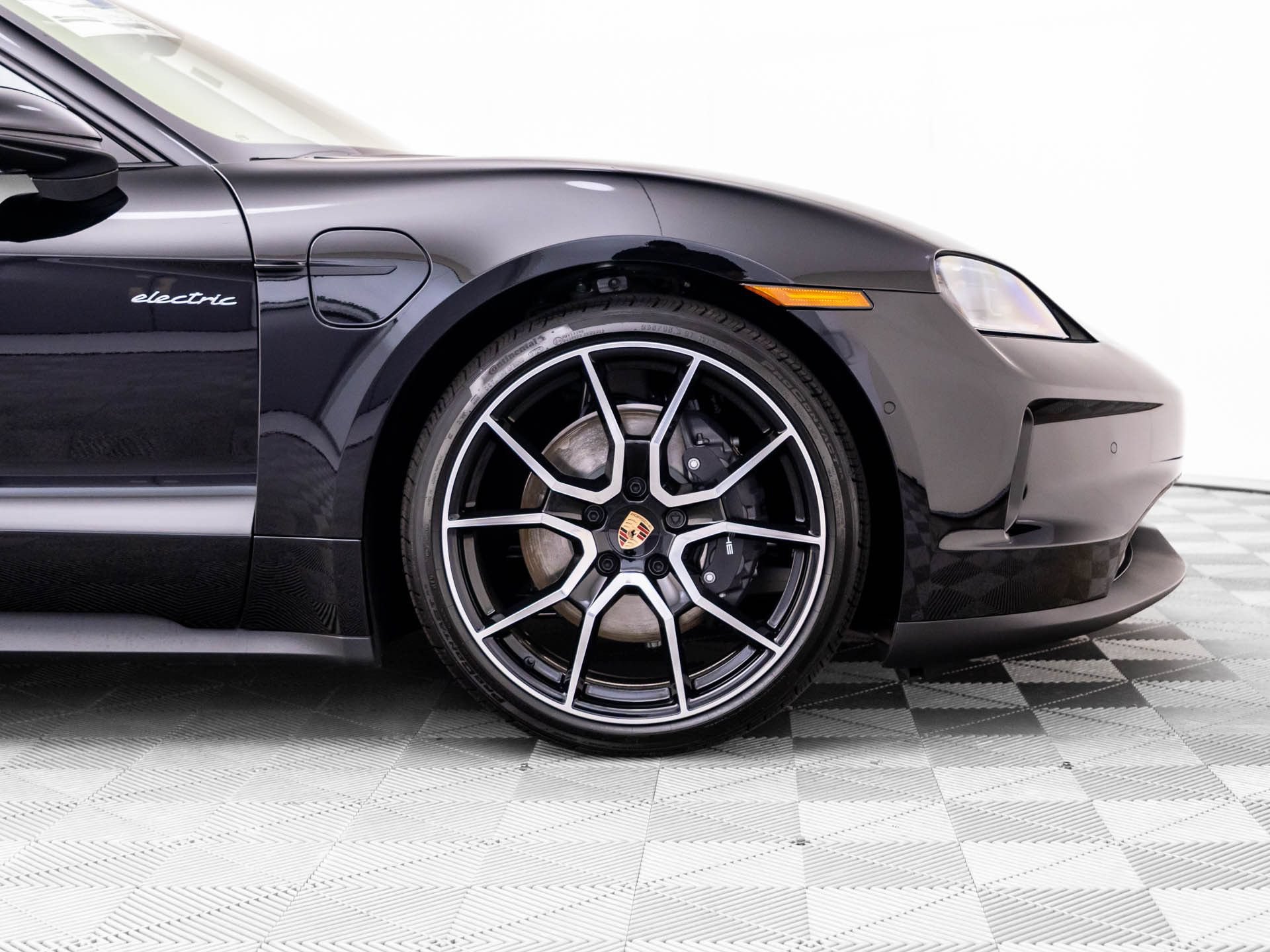 New 2026 Porsche Taycan AWD/4WD image 34