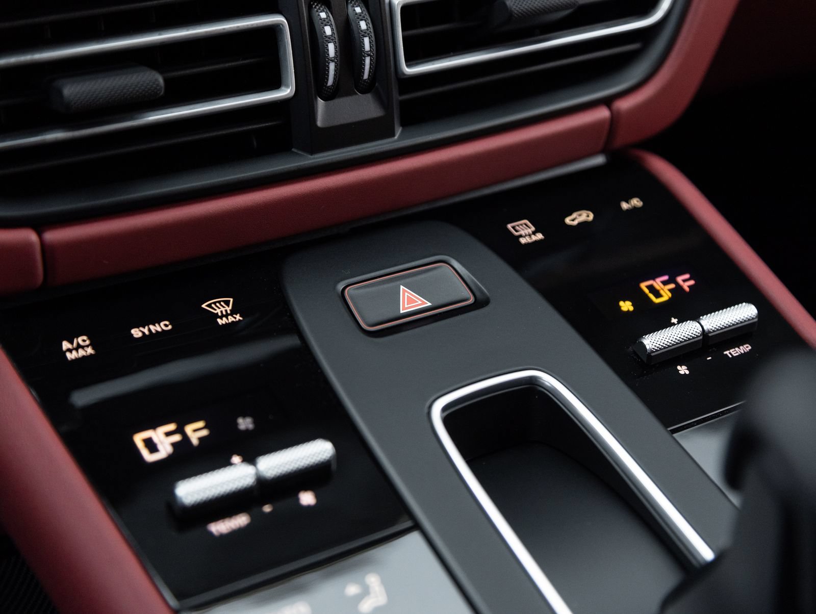 New 2026 Porsche Macan AWD/4WD image 26