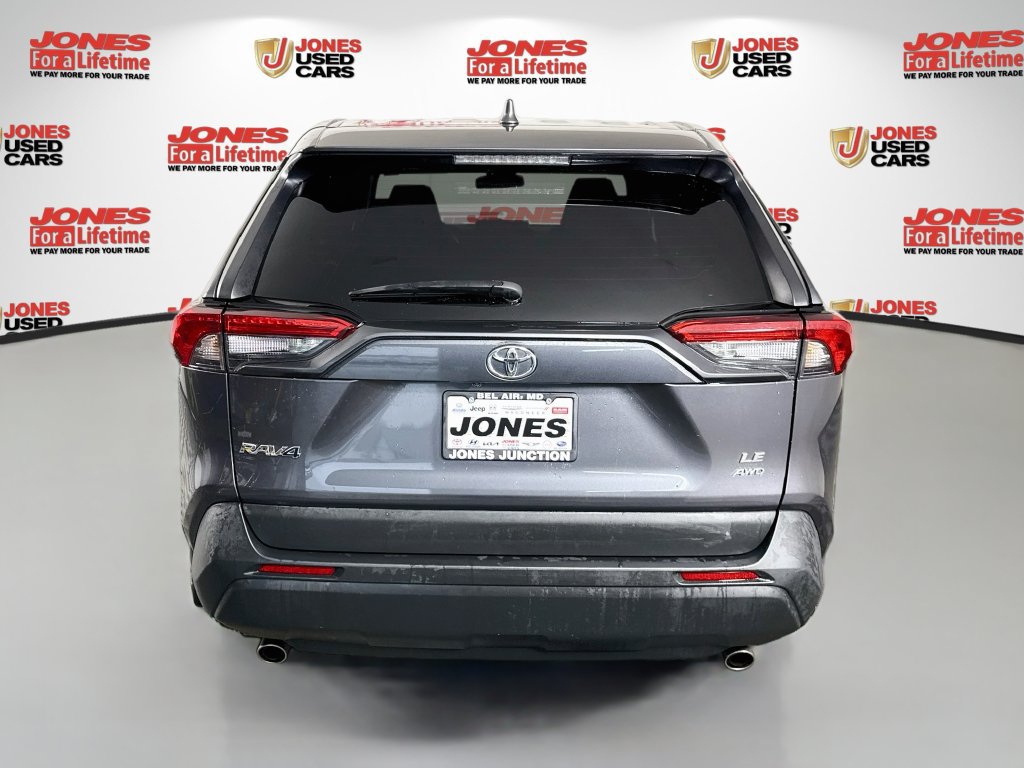 Certified 2022 Toyota RAV4 LE AWD/4WD image 15