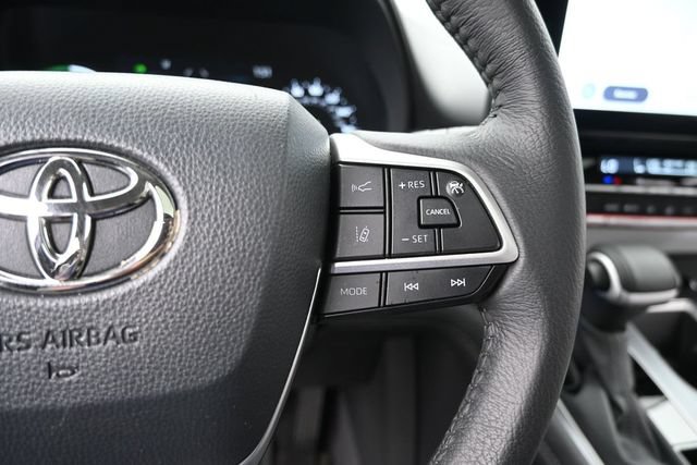 Certified 2026 Toyota Sienna XLE AWD/4WD image 26