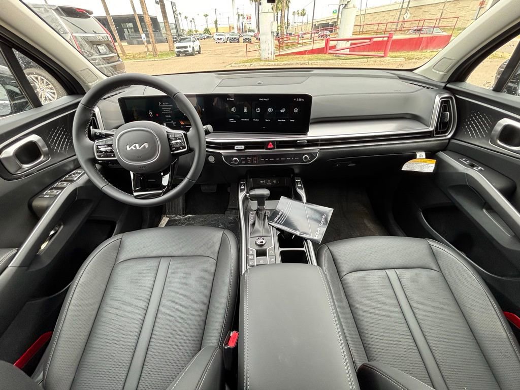 New 2025 Kia Sorento S image 13