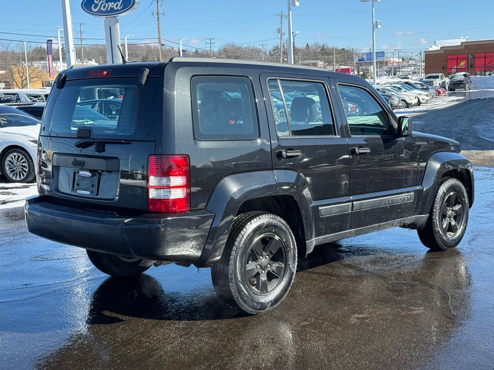 Used 2011 Jeep Liberty Sport image 3