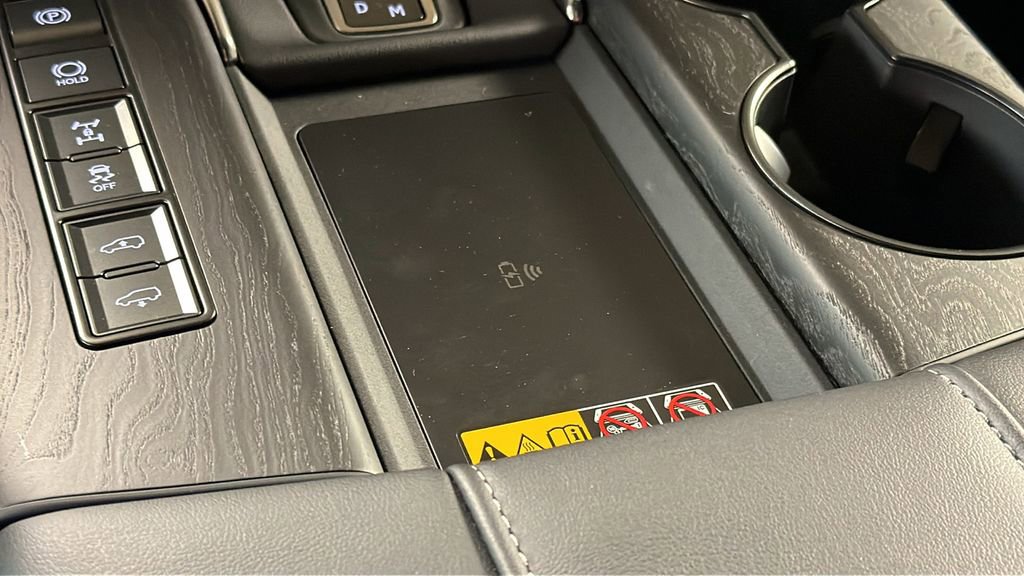 New 2026 Lexus LX 700h Luxury image 23