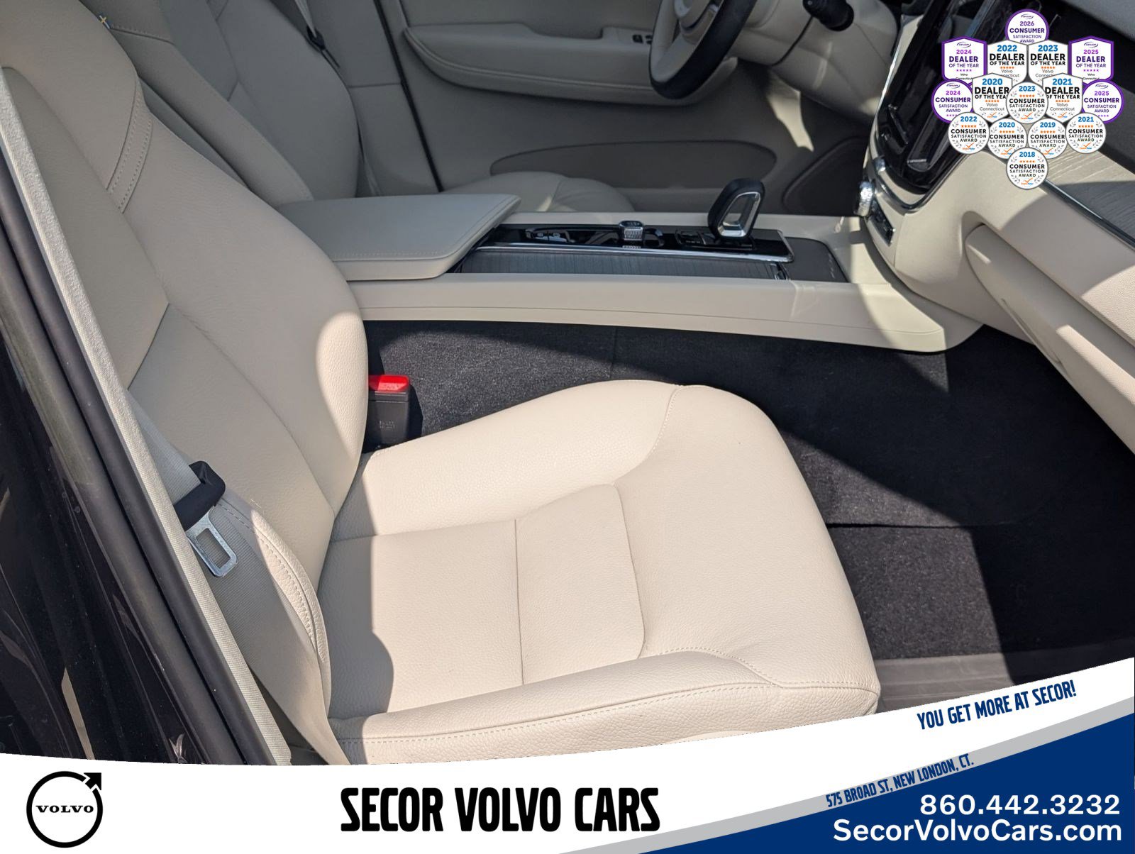 Used 2023 Volvo XC60 B5 Plus w/ Climate Package AWD/4WD image 29