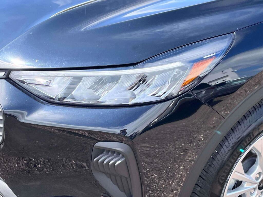 Certified 2023 Ford Escape Active AWD/4WD image 13