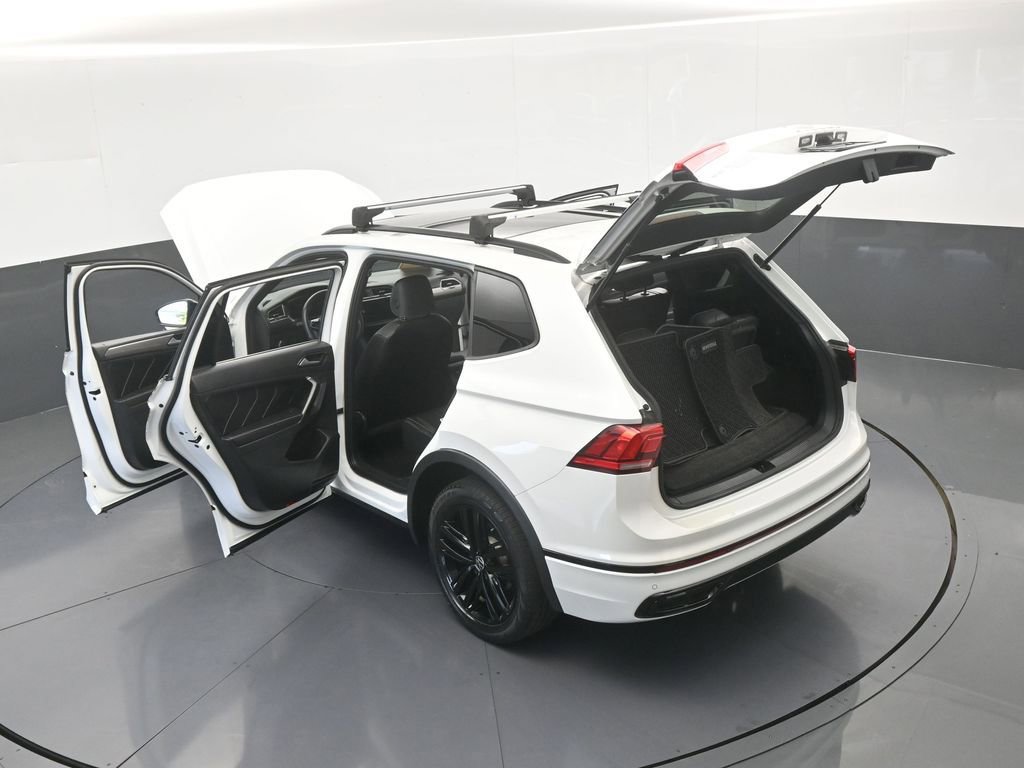 Used 2022 Volkswagen Tiguan SE R-Line image 64