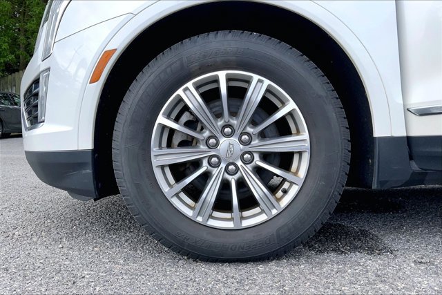 Used 2018 Cadillac XT5 Luxury w/ Driver Awareness Package AWD/4WD image 8