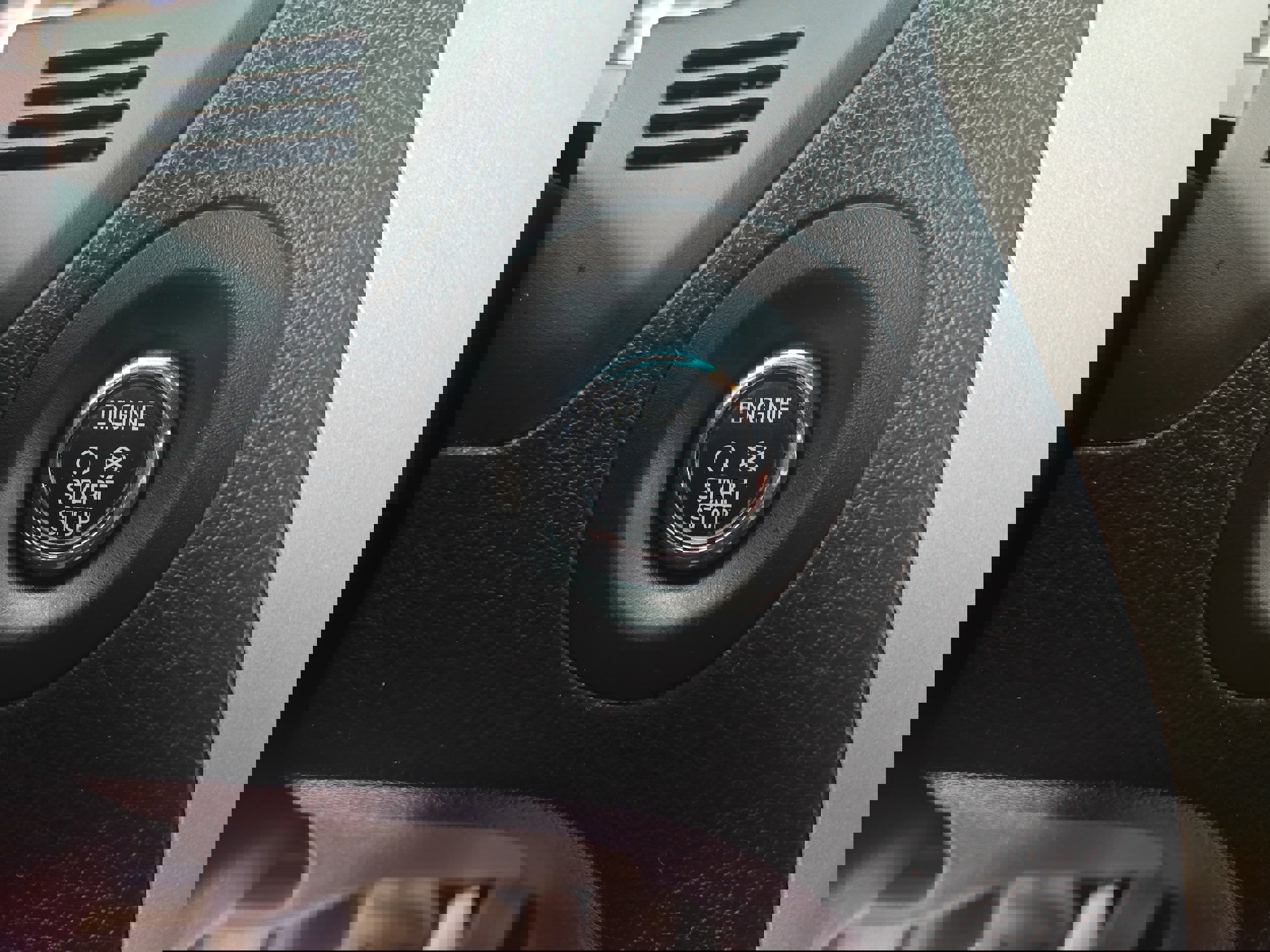 Used 2013 Ford Explorer Limited image 21