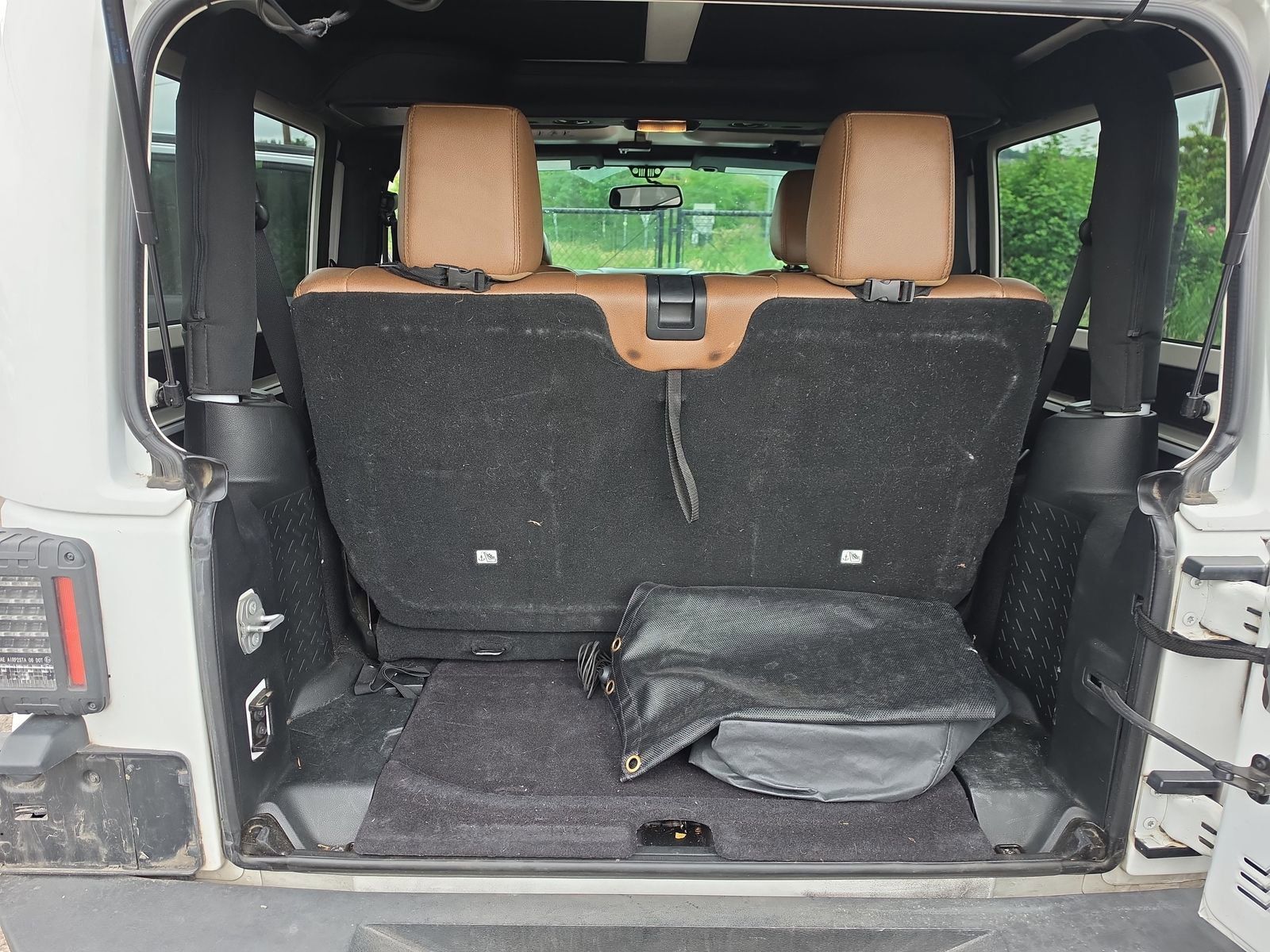 Used 2017 Jeep Wrangler Sahara w/ Dual Top Group AWD/4WD image 10