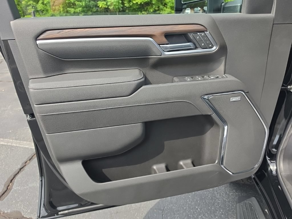 New 2026 GMC Sierra 2500 SLT AWD/4WD image 13