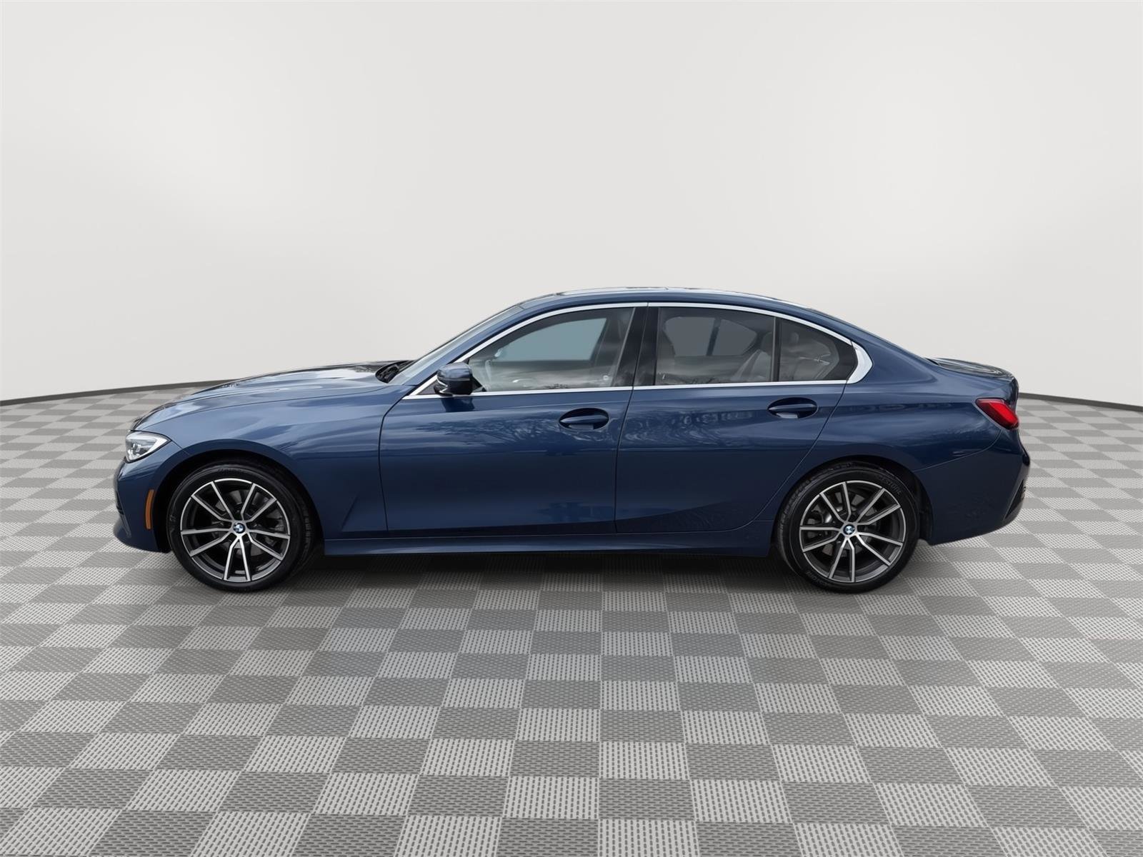 Used 2021 BMW 330i xDrive Sedan w/ Convenience Package AWD/4WD image 6