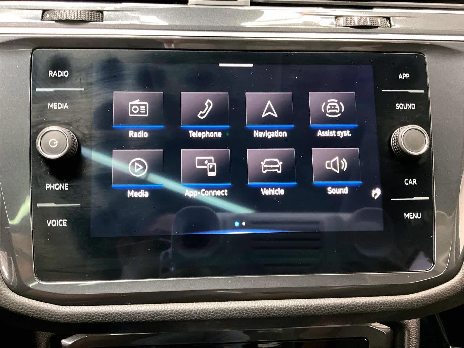 Used 2023 Volkswagen Tiguan SE w/ Panoramic Sunroof Package FWD image 37