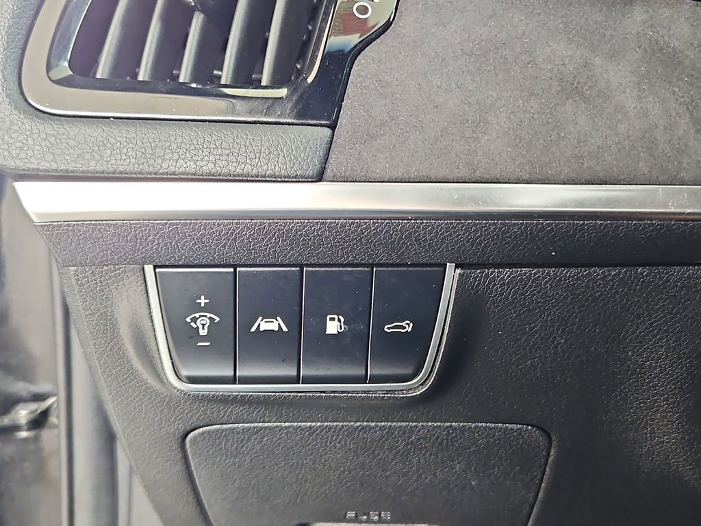 Used 2022 Kia Stinger GT2 image 15