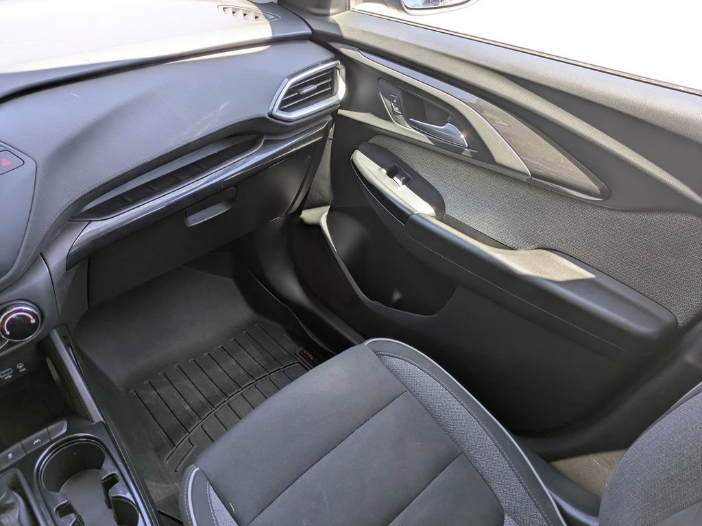 Used 2021 Chevrolet TrailBlazer LS FWD image 16