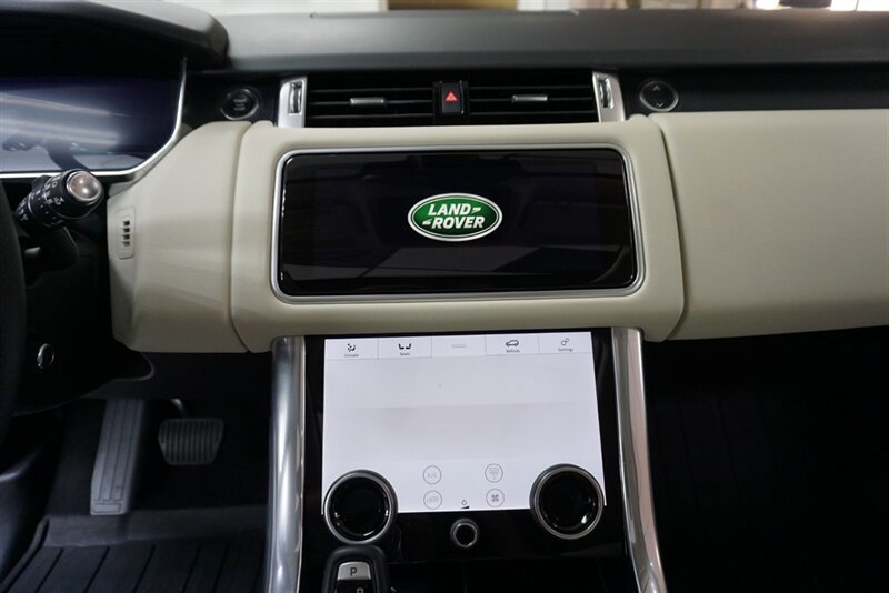 Used 2019 Land Rover Range Rover Sport HSE AWD/4WD image 13