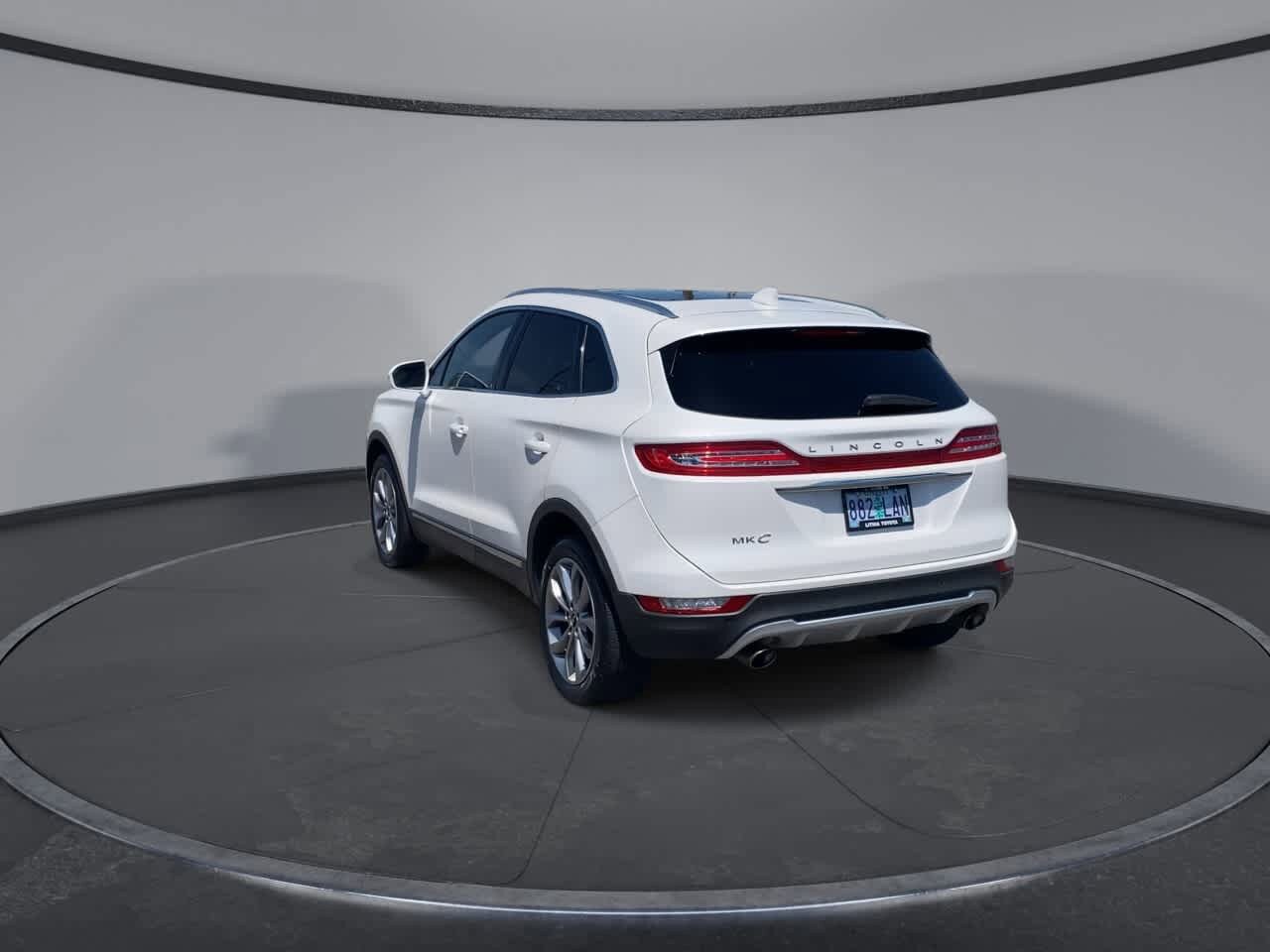 Used 2019 Lincoln MKC Select w/ Select Plus Package AWD/4WD image 8