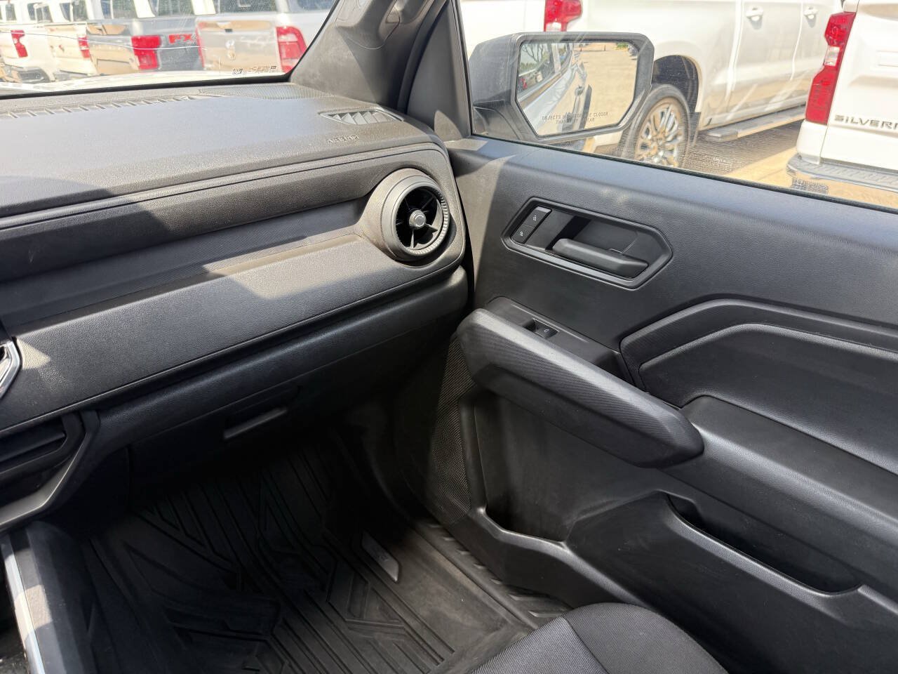 Used 2024 Chevrolet Colorado Trail Boss AWD/4WD image 20